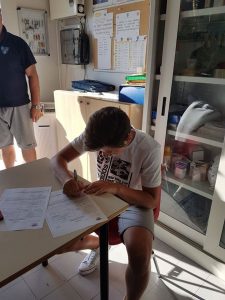 Matteo Ahmetaj, firma il contratto con Hellas Verona