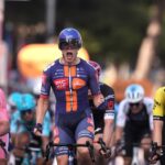 Giro d’Italia, a Lecce vince van Uden…e il pubblico